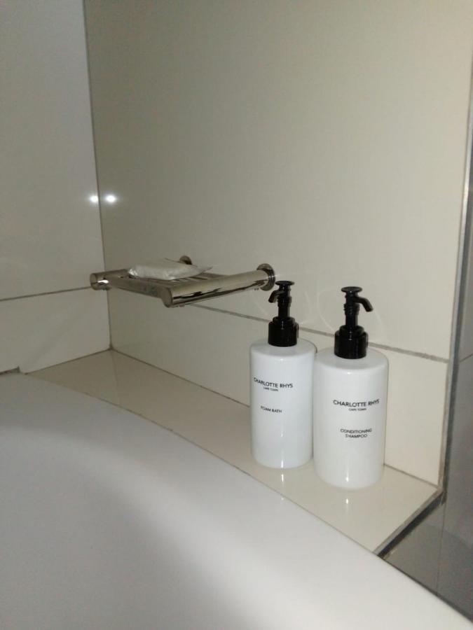 אמנזימטוטי South Coast Beachfront Holiday Apartments מראה חיצוני תמונה