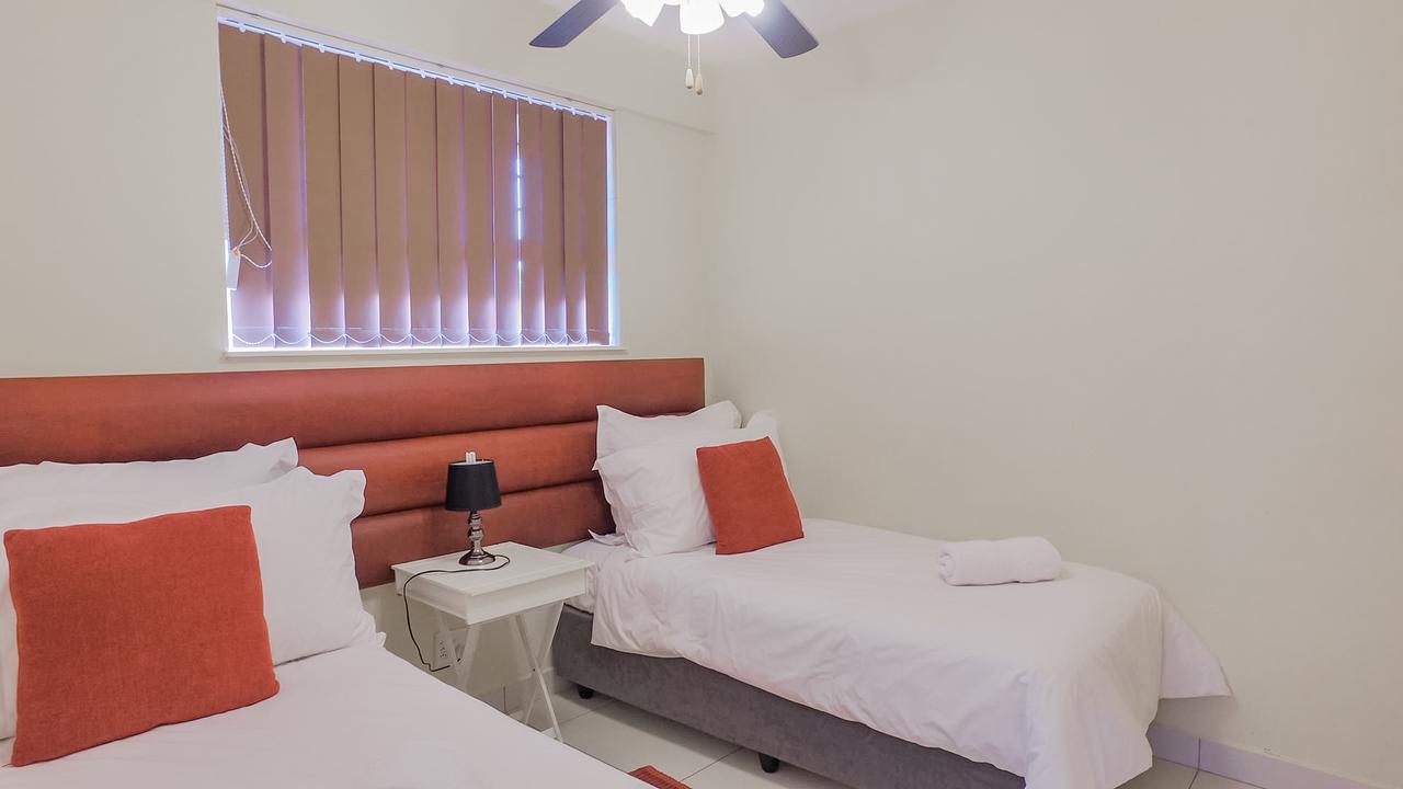 אמנזימטוטי South Coast Beachfront Holiday Apartments מראה חיצוני תמונה